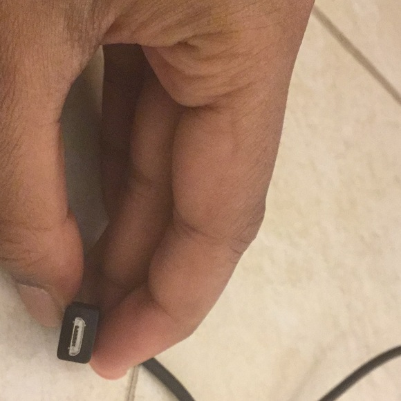 Micro USB charging wire. - Picture 2 of 3